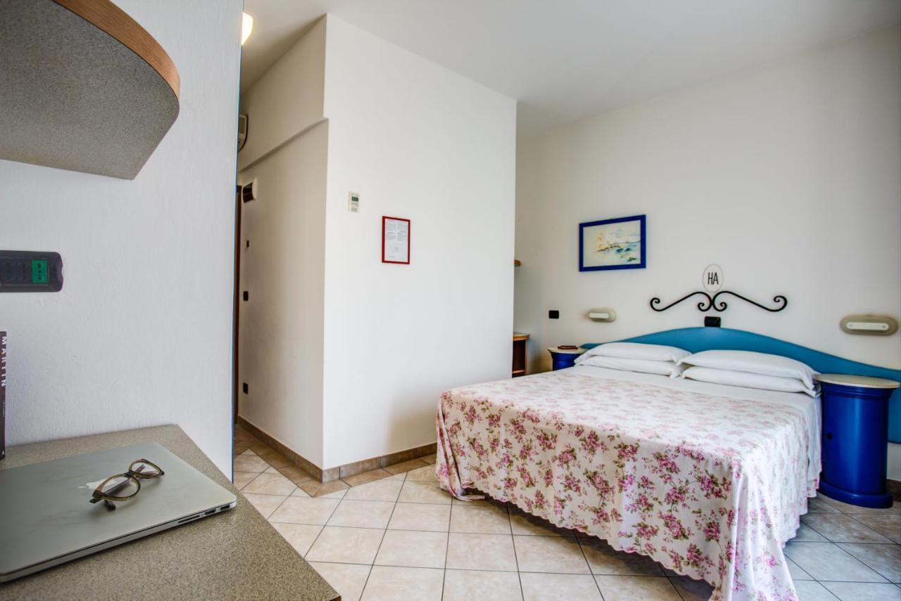 Ancora Hotel & Residence Cattolica Exterior photo