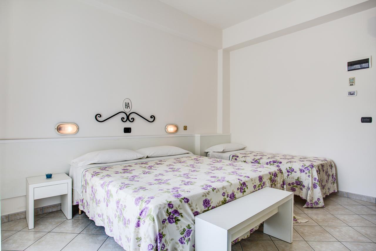 Ancora Hotel & Residence Cattolica Exterior photo