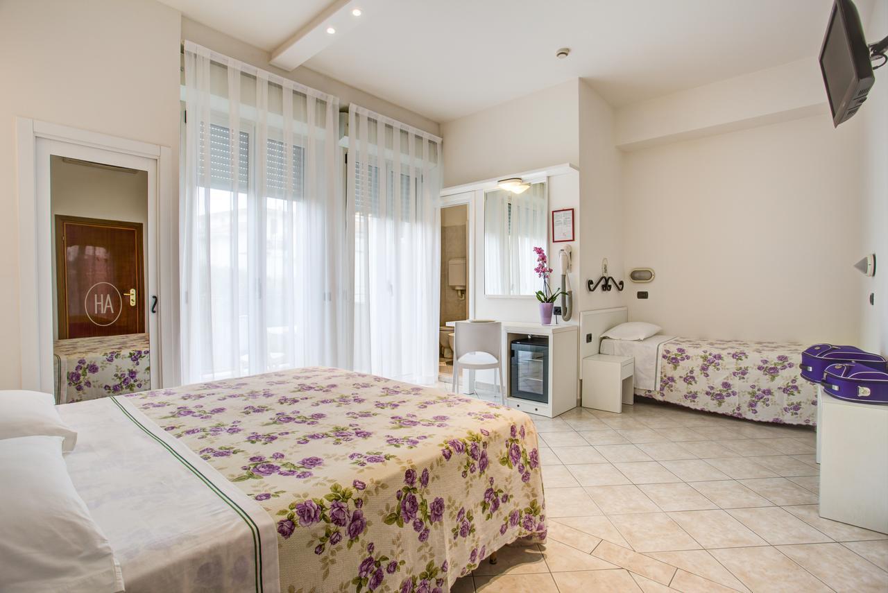 Ancora Hotel & Residence Cattolica Exterior photo