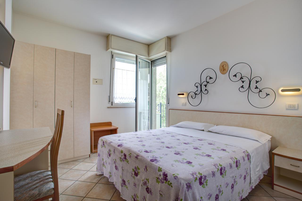 Ancora Hotel & Residence Cattolica Exterior photo